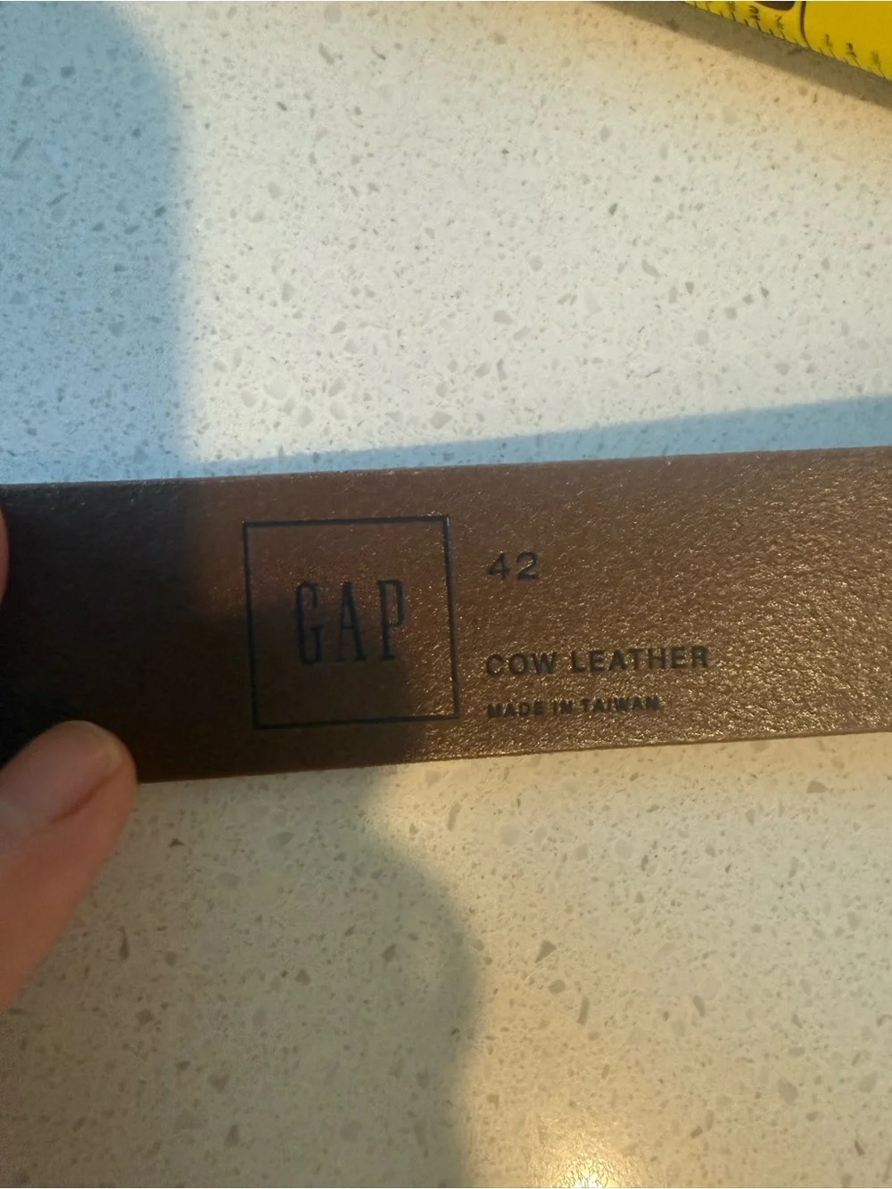 GAP | Classic Brown Leather Belt with Brass Buckle